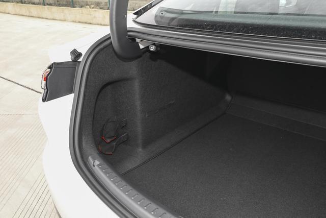 福特又出奇招！新蒙迪欧搭载沃德十佳20T