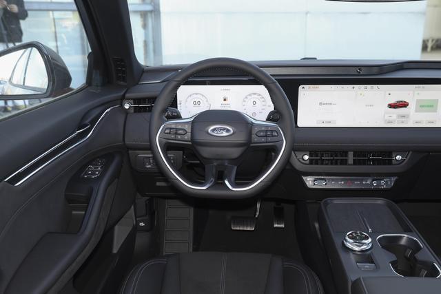 福特又出奇招!新蒙迪欧搭载沃德十佳20T发动机又猛又好开爽(图6) 福特又出奇招!新蒙迪欧搭载沃德十佳20T发动机又猛又好开爽(图6)